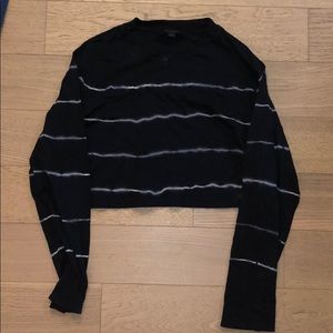 Cute cropped “tie dye” long sleeve shirt